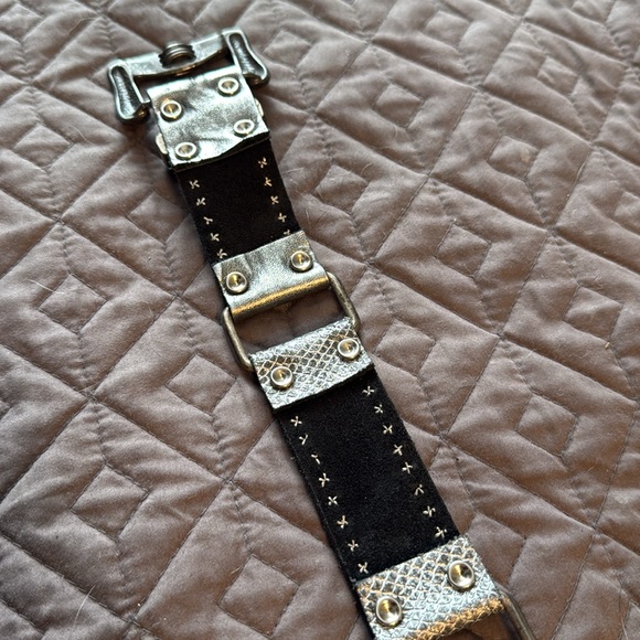 Metallic leather belt - Picture 3 of 5